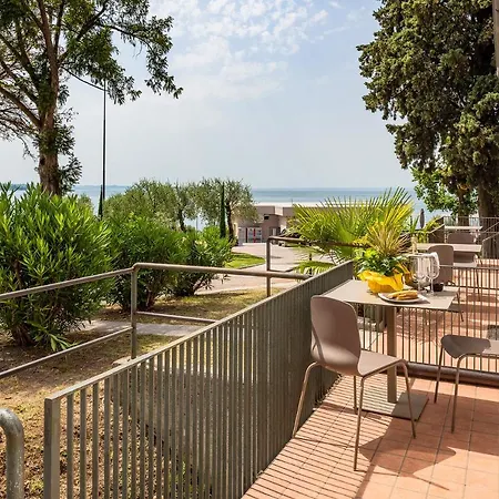 Du Parc Hotel 4*